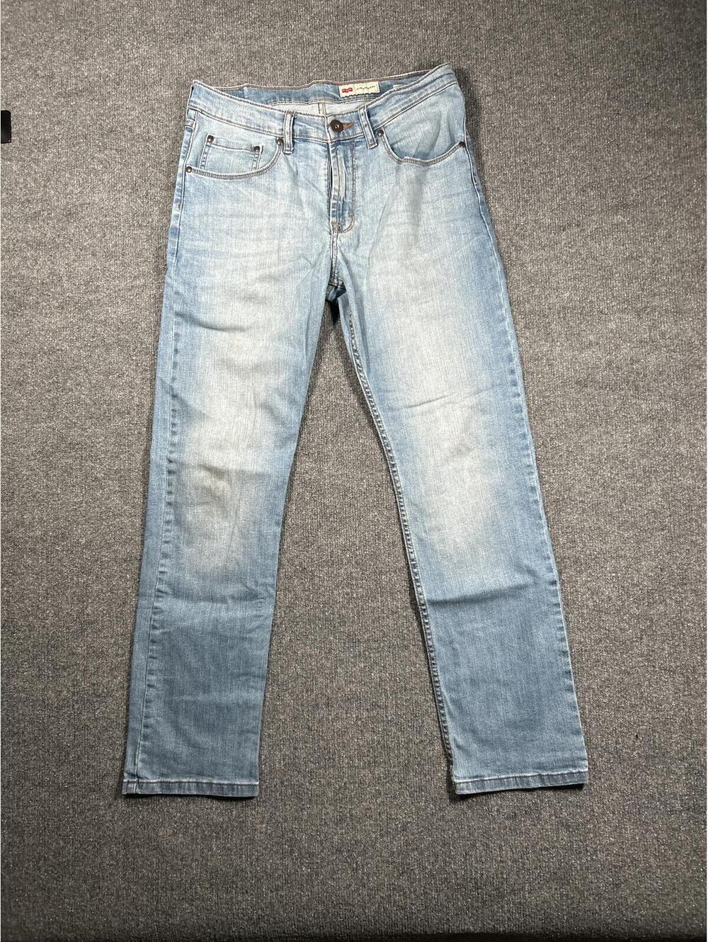 Wrangler Slim Straight Light Wash Denim Jeans Men's Size 31x30
